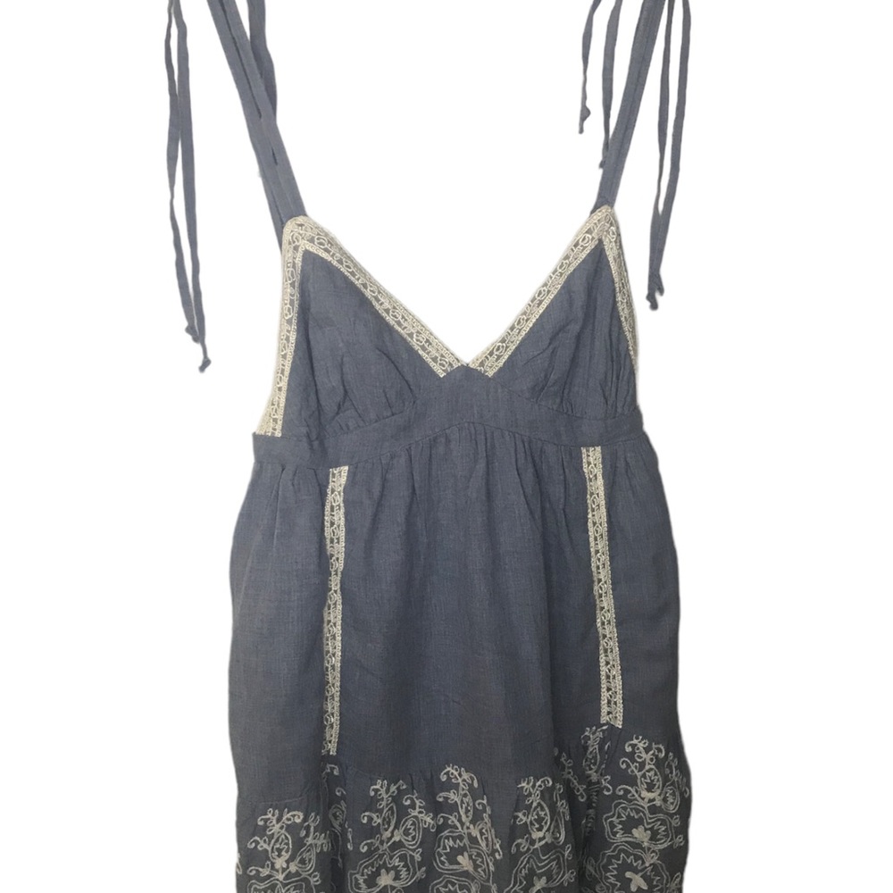 NWT summer dress with tie straps.Size UK 10